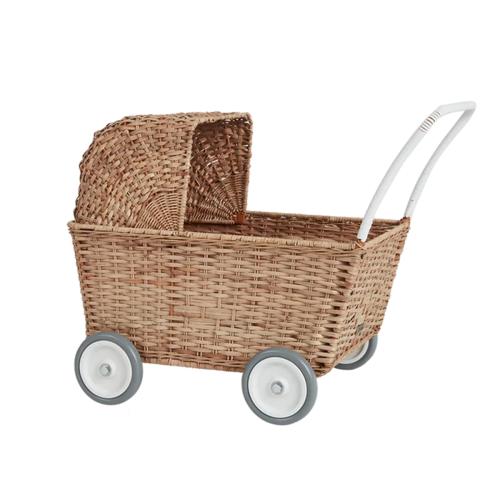 OlliElla-Puppenwagen-rattan-strolly-1