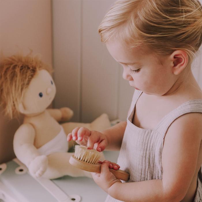 OlliElla-Dinkum-Doll-Brush-Puppenbürste-04