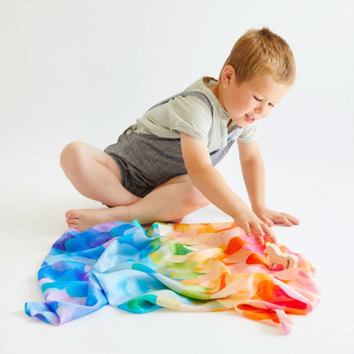Sarah´s-Silks-Spielseide-Rainbow-Unicorn-03.jpg