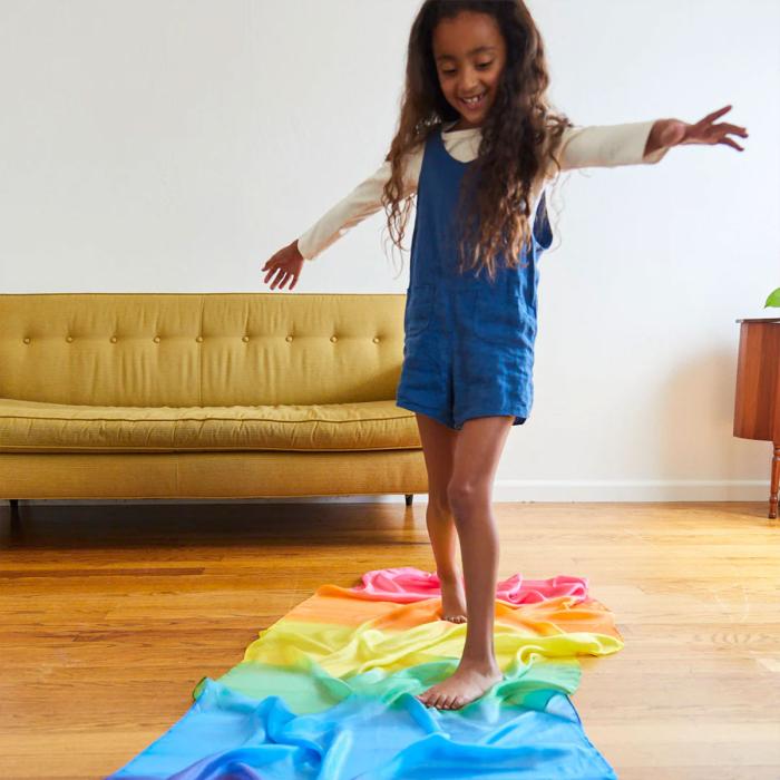 Sarah´s-Silks-Spielseide-rainbow-groß-04.jpg