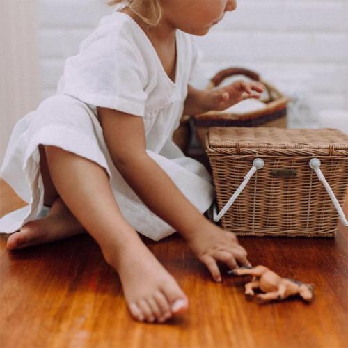 OlliElla-Piki-Rattan-Basked-Picknickkorb-03.jpg