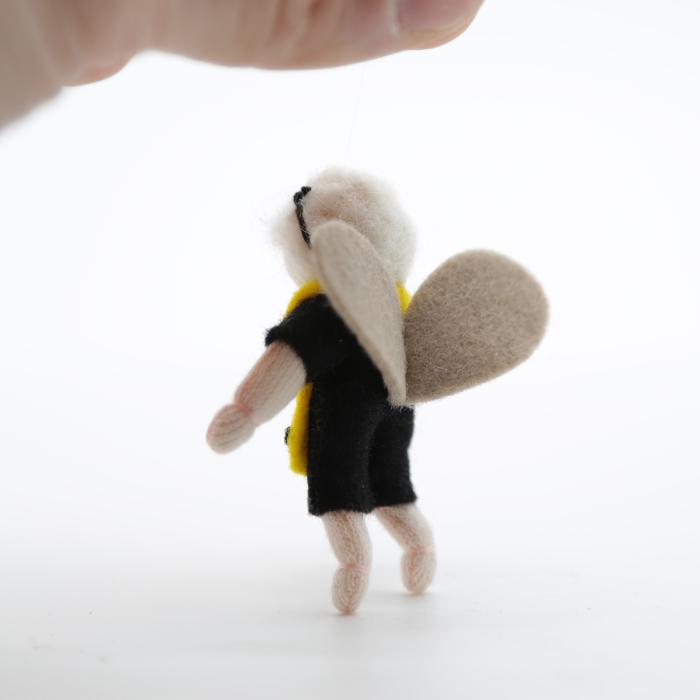 Ambrosius-Bienenbaby-Hängepüppchen-03