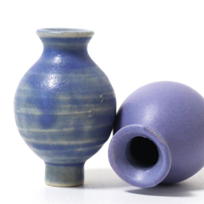 Grimms-Blaue-Vase-03