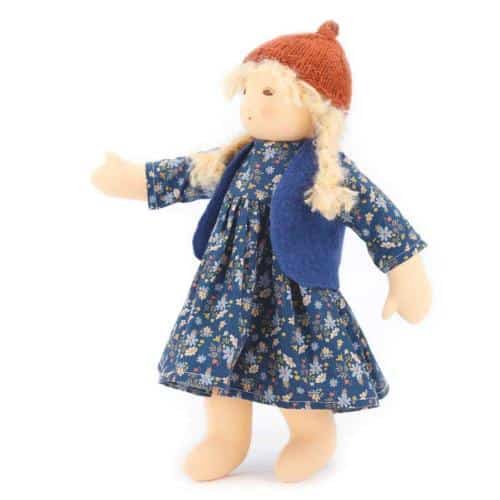 Nanchen-Natur-Anziehpuppe-Winterkind-Lotta-332412-01.jpg