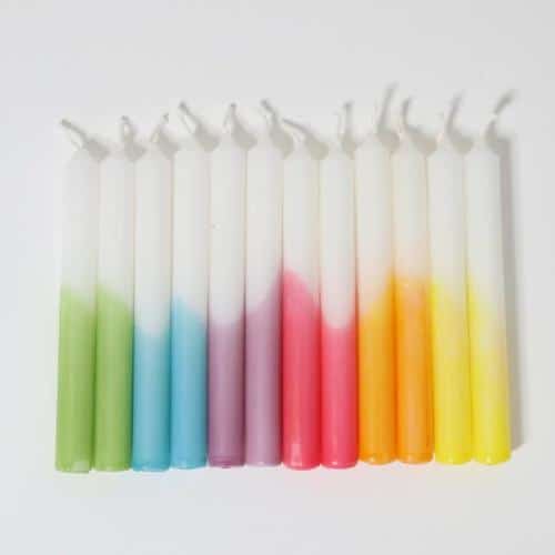 Grimms-Festtags-Kerzen-Dip-Dye-Regenbogen-02.jpg